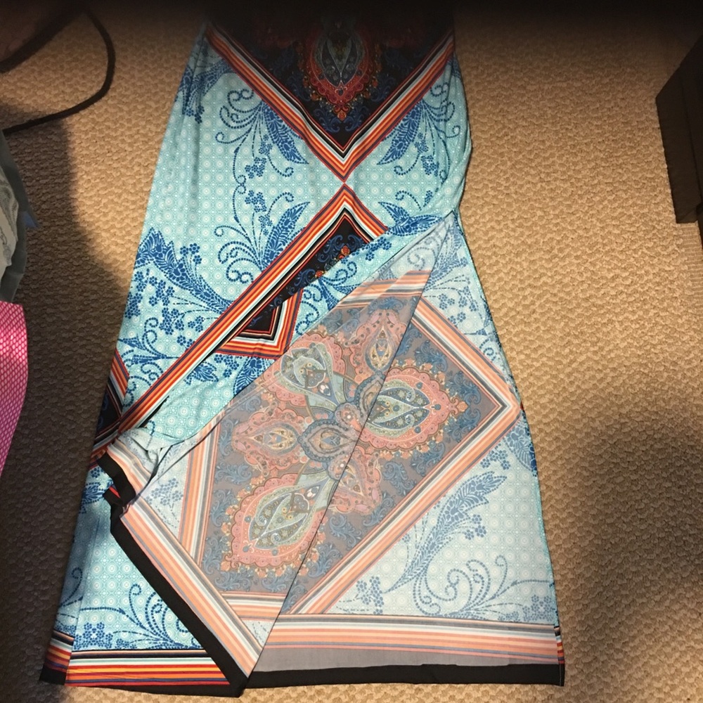 Dress - Picture 2 of 4